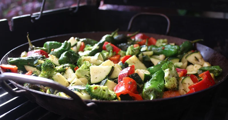 Cuire les légumes séparément : le geste que presque personne ne mentionne