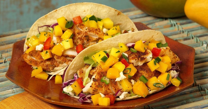 Tacos mexicains authentiques et sauce piquante qui déchirent